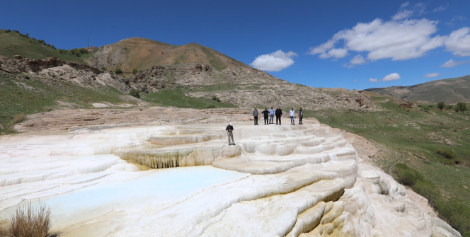 Van’ın Pamukkale’si ziyaretçilerini bekliyor