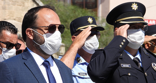 İskele'deki tören Atatürk Anıtı önünde düzenlendi