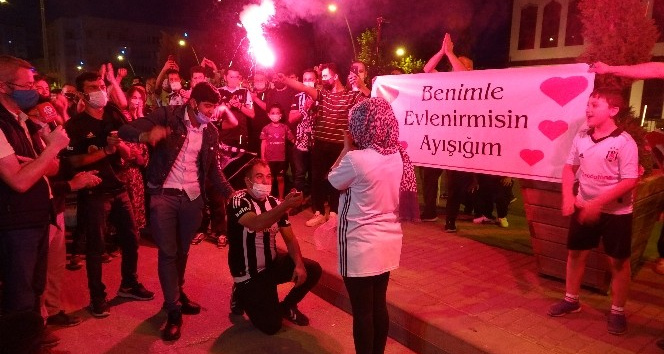 Beşiktaş’ın şampiyonluk kutlamasında romantik anlar