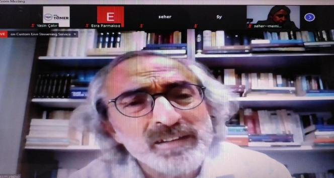 İstiklal Marşı Yılında "Hilalin Gölgesinde Yıldız Toplamak" konulu söyleşi düzenlendi