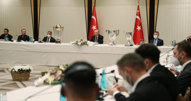 Cumhurbaşkanı Erdoğan, Beşiktaş Futbol Takımı&#039;nı kabul etti