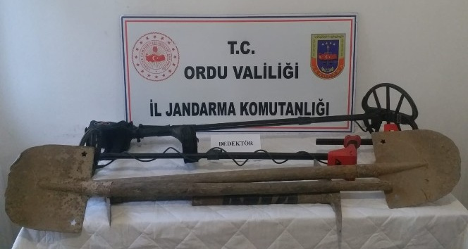 Ordu’da kaçak define kazısı yapan 5 kişi yakalandı