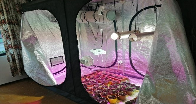 Oteli uyuşturucu imalathanesine çevirmişler