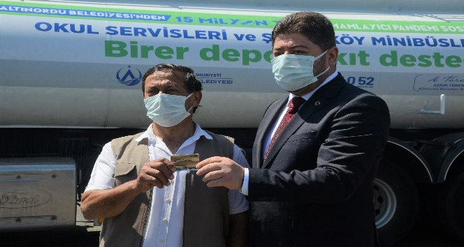 Altınordu’dan şoför esnafına bin depo yakıt desteği
