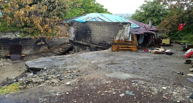 Kırklareli’nde evi yanan aileye Türk Kızılay’ından yardım