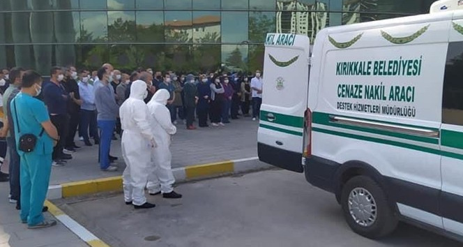 Sağlık memuru korona virüse yenik düştü