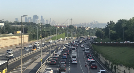 Kısıtlama sonrası İstanbulda trafik yoğunluğu