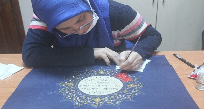 Yaşayan Osmanlı sanatı "çini"