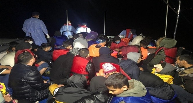 Çanakkale’de 46 düzensiz göçmen kurtarıldı