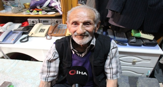 Bu dükkana giren 30 yıl geriye gidiyor