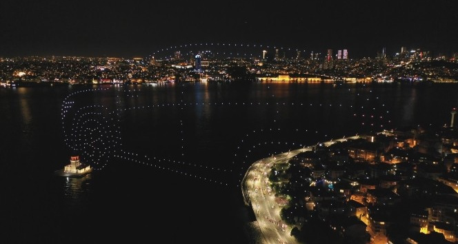 İstanbul’da 500 dronla mest eden ışık gösterisi