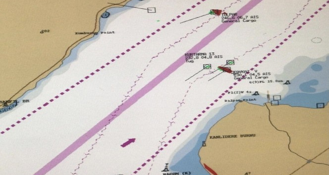 Çanakkale Boğazı’nda arızalanan gemi, Karanlık Liman bölgesine demirletildi