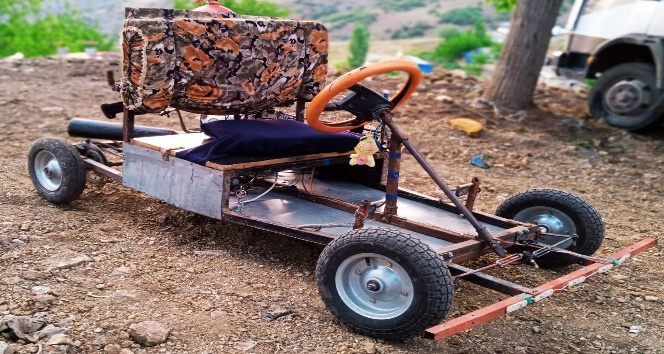 Dağ köyünde "go kart" aracı yaptı