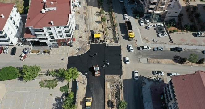 80.Yıl Bulvarında bir etabın daha asfalt çalışması tamamlandı