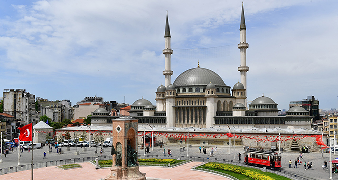 Taksim Camii yarın ibadete açılıyor