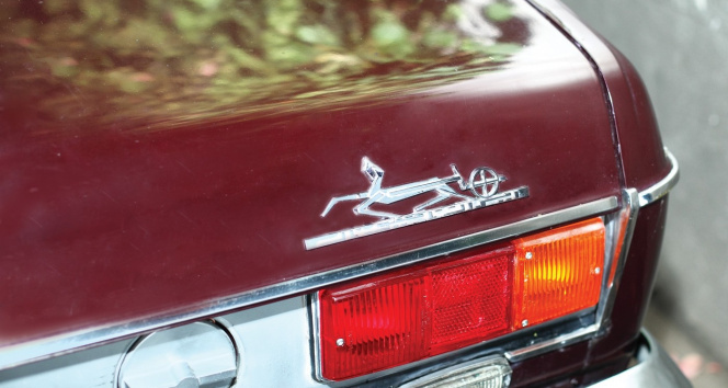 İranlı koleksiyoncular, Şah Pehlevi’nin hediye ettiği arabanın peşinde