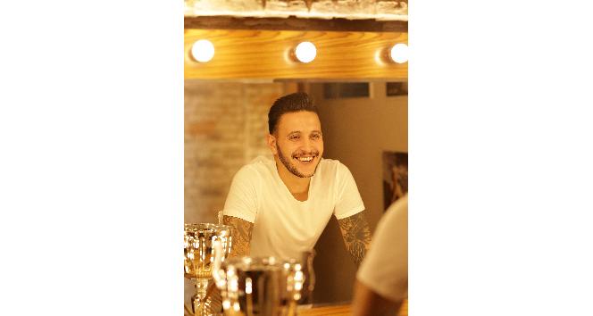 Ünlü saç tasarımcısı Hasan Hüseyin Yılmaz’dan yılın gelin ve damat saç modeli yorumu