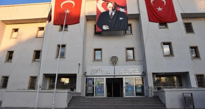 Aranan iki şüpheli yakalanarak tutuklandı