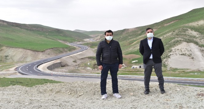 Yeni yapılan Ahlat - Malazgirt yolu tamamlandı