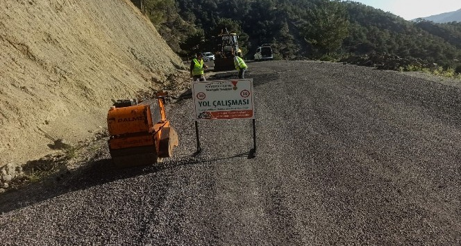 Kahramanmaraş’ta 5 mahallede yol bakım onarım çalışması yapılıyor