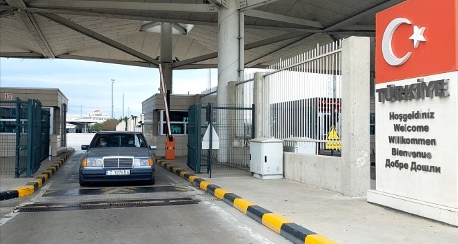 PCR ve karantina kararının ardından Kapıkule Sınır Kapısı’ndan girişler arttı