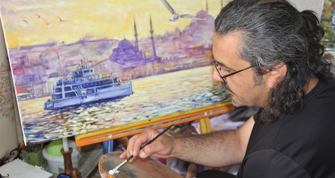 Resim öğretmeni, antika eşyalarla evini nostalji müzesine dönüştürdü