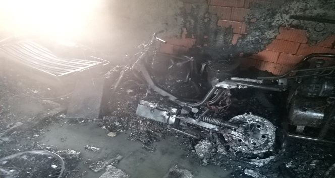 Karaman’da depo yangını