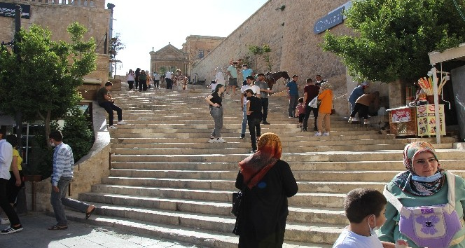 Mardin’deki oteller, yeni normalleşme ile birlikte turistleri ağırlamaya hazırlanıyor