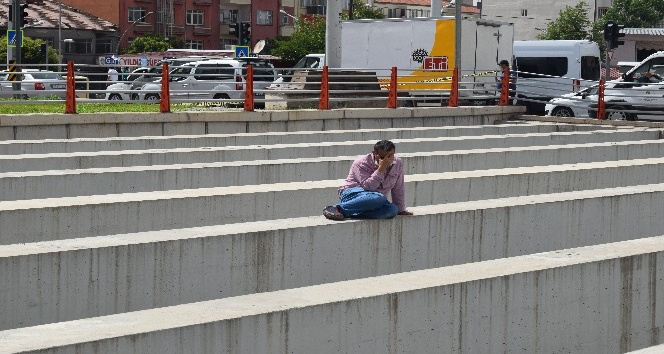 Alt geçitteki intihar girişimini ekipler engelledi