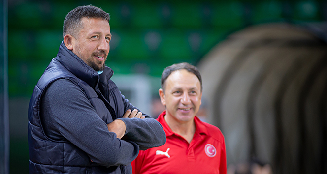 Hidayet Türkoğlu, A Milli Erkek Basketbol Takımı'nın antrenmanını takip rtti