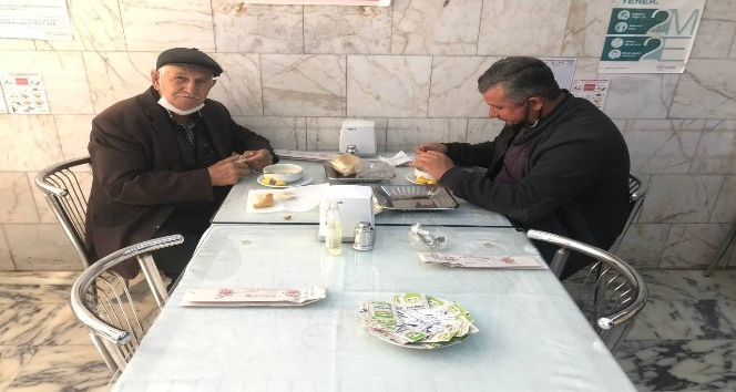 Edirne’de 15 ay sonra esnafın yüzü güldü