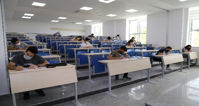 ALKÜ YÖS sınavı 9 merkezde başarıyla yapıldı