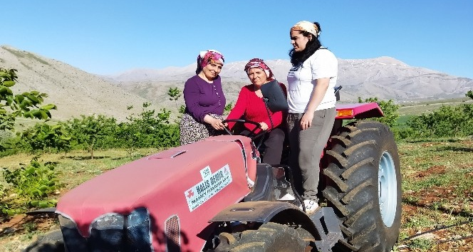Üniversite öğrencileri gönüllü kadınlara ‘toprağın dilini’ öğretecek