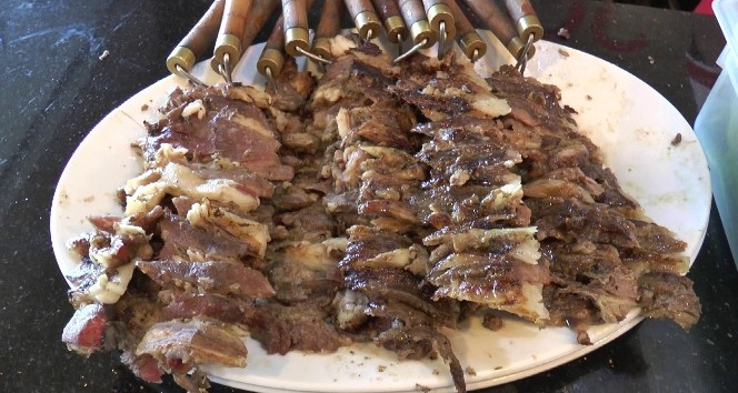 Dadaş cağ kebabını özledi