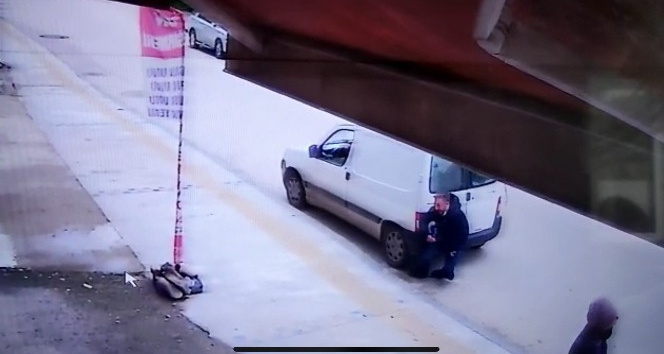 Kamyonetin çarptığı engelli şahıs ağır yaralandı