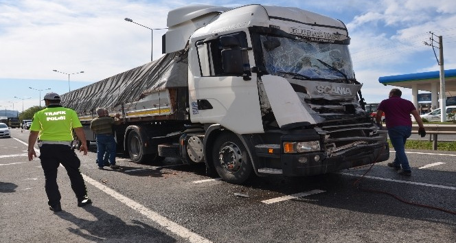 Ordu’da tırlar kaza yaptı: 1 yaralı