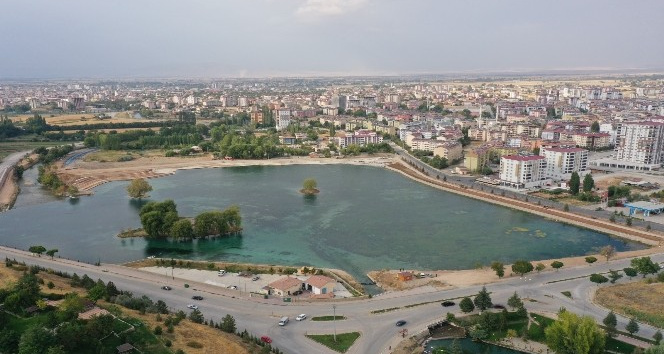"Kaynarca" ’dünyanın en büyük biyolojik göleti’ için Guinness’a aday