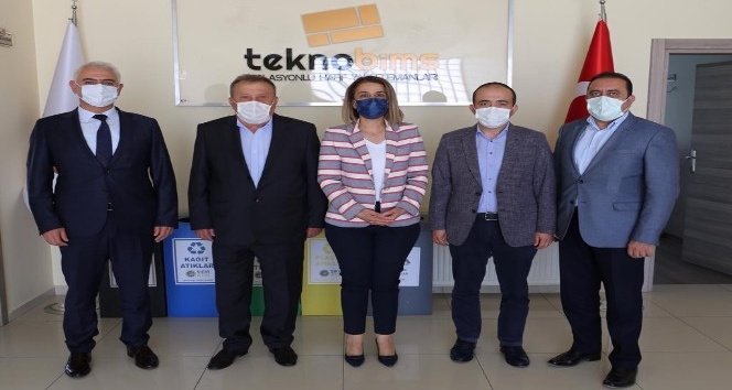 Vali Becel, Nevşehir’de faaliyet gösteren bims fabrikalarını ziyaret etti