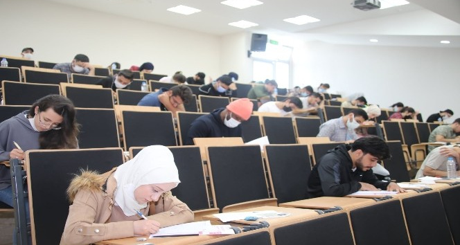 Tokat’ta yabancı uyruklu öğrencilerin sınav heyecanı