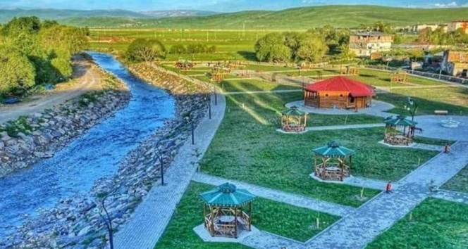 Çıldır’da Aile Çay Bahçesi hizmete girdi
