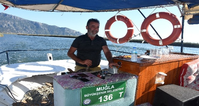 Dalyan’da sezonu gecikmeli açan tekneciler turistleri bekliyor