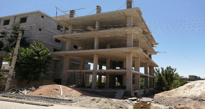 İnşaat işçisi  4. kattan düştü