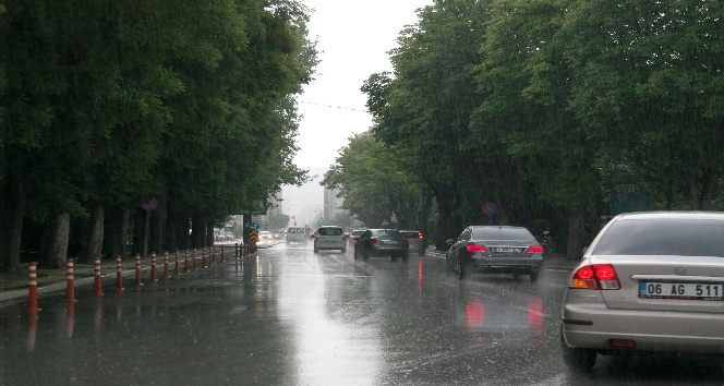 Eskişehir’de sağanak yağış