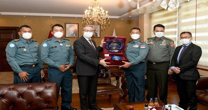 Vali Su, Endonezya Ankara Büyükelçiliği Askeri Ataşesi Albay Thalib’i kabul etti