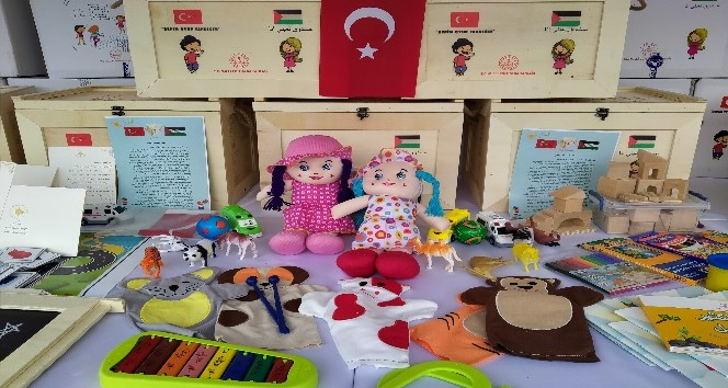 Milli Eğitim Bakanlığından Filistinli çocuklara ‘oyun sandıkları’