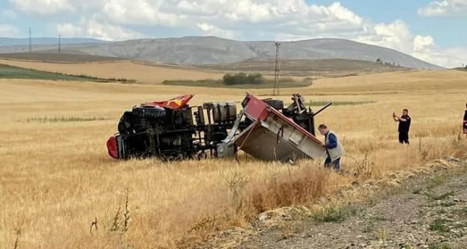 Ankara'da yangına giden itfaiye aracı devrildi: 1'i ağır 3 yaralı