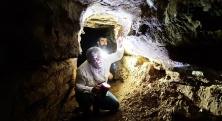 Defineciler 3 bin rakımdaki mağarayı tahrip etti