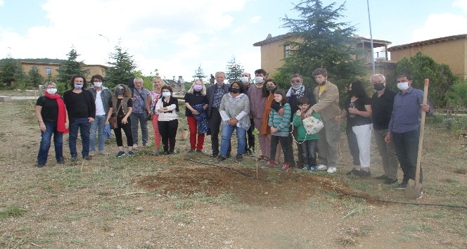 Vefat eden müzik yapımcısı Hasan Saltık’ın adı Sonsuz Şükran Köyü’nde yaşatılacak