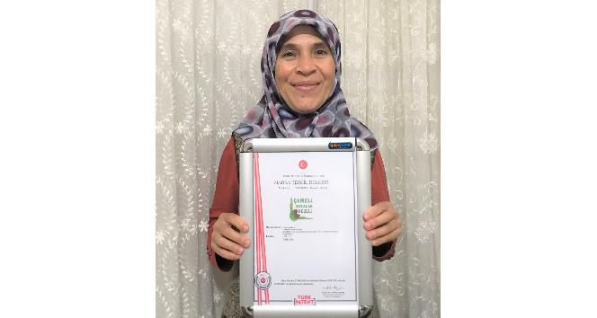 Elleriyle ürettiği ‘Çameli Kozalak Reçelinin’ patentini aldı