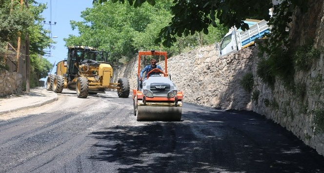 Bitlis Belediyesinden sıcak asfalt çalışması